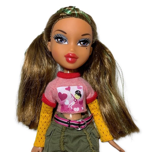Bratz Doll Yasmin Tokyo A Go-Go Original Outfit - 2004 MGA Entertainment CLEAN - Picture 2 of 7